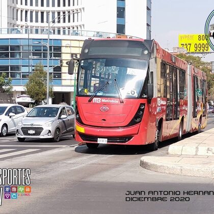 DINA BRighTer CISA-126 saliendo de la estación Reforma Línea 1