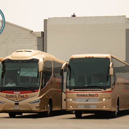 Scania Irizar i8 PrimeraPlus-5438 Y Volvo 9700 5432 en Central del Norte