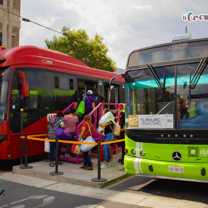 Volvo 7300 CE4-2304 en Atlalilco Línea T y Mercedes Benz Marcopolo Torino 2009 04-5071
