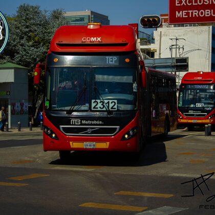 Volvo's 7300 CE4-2312 y MIVSA-472 en Etiopía Línea 3