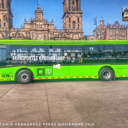 Volvo CAIO Induscar Access 2020 5165 en Exhibición en el Zócalo