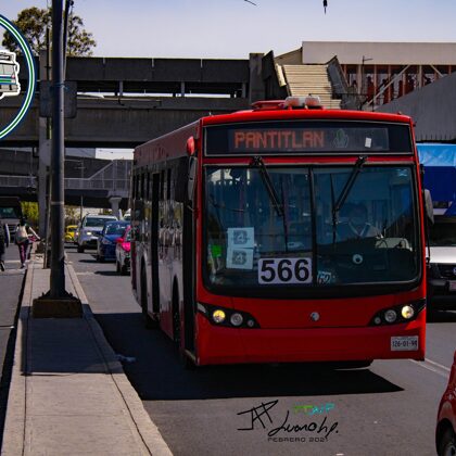 Volvo CAIO Induscar Conexión-566 en Pantitlán Línea 4