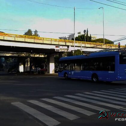 Yutong ZK5120C 20062 en Río Churubusco Línea 2